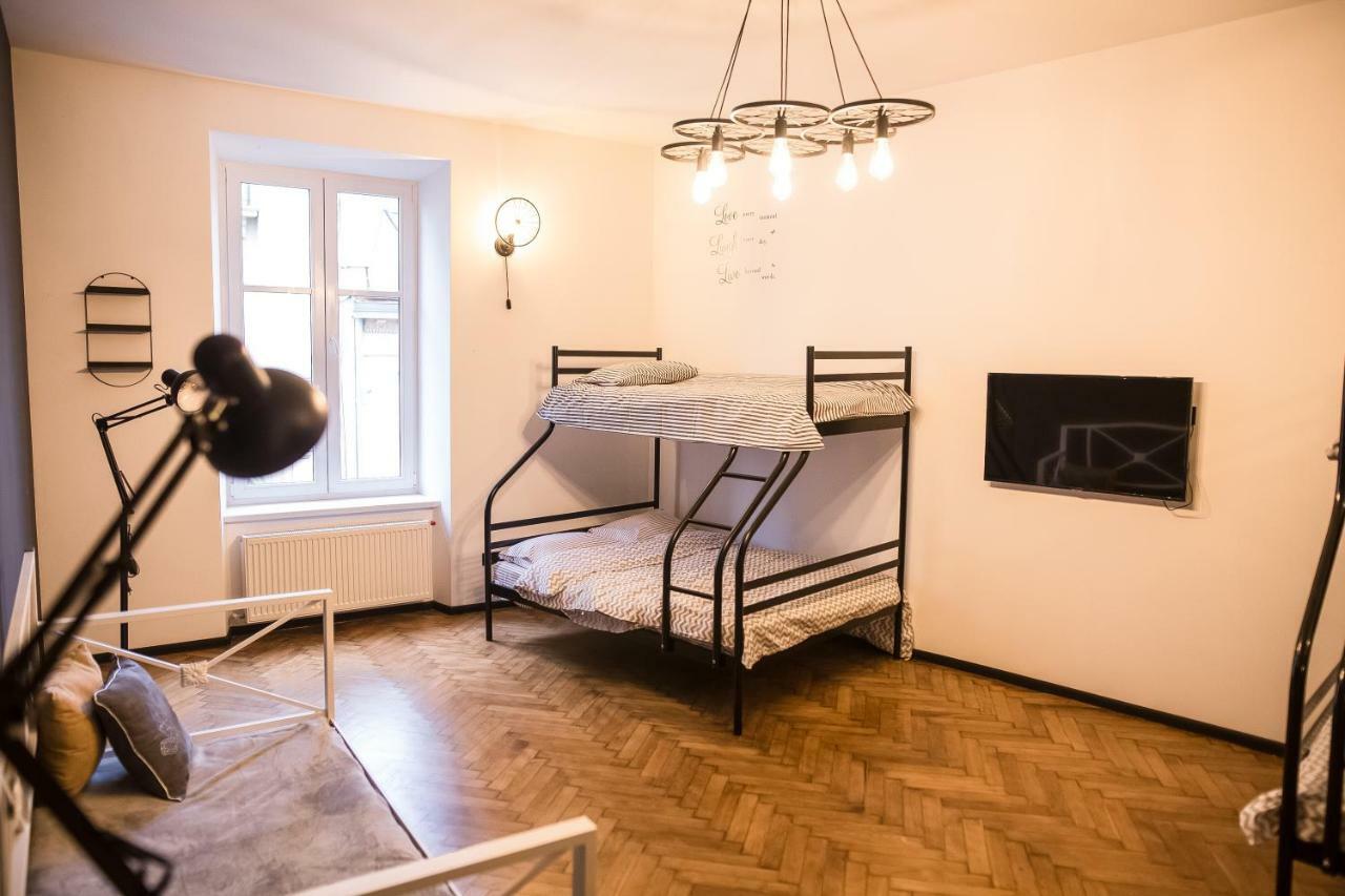 Modestm#Ilike# Apartman Lviv Kültér fotó
